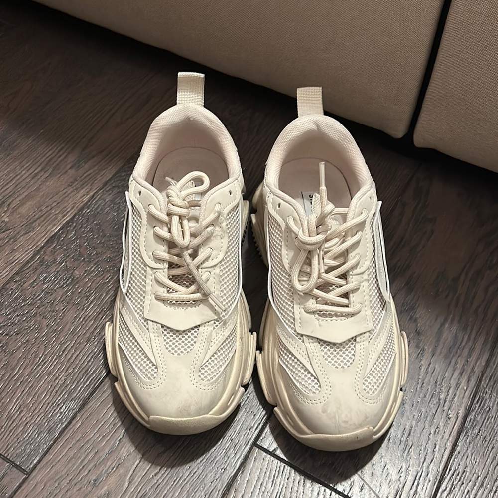 Steve Madden Sneakers